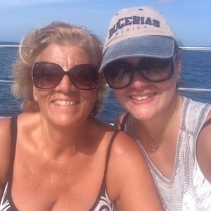 Meet your Posher, Tina